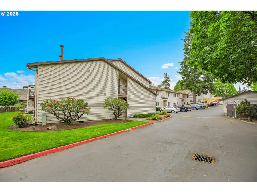 12506 SE Stark St #E, Portland, OR 97233 - #3