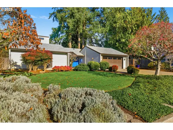 993 Robin Hood Ave, Eugene, OR 97401