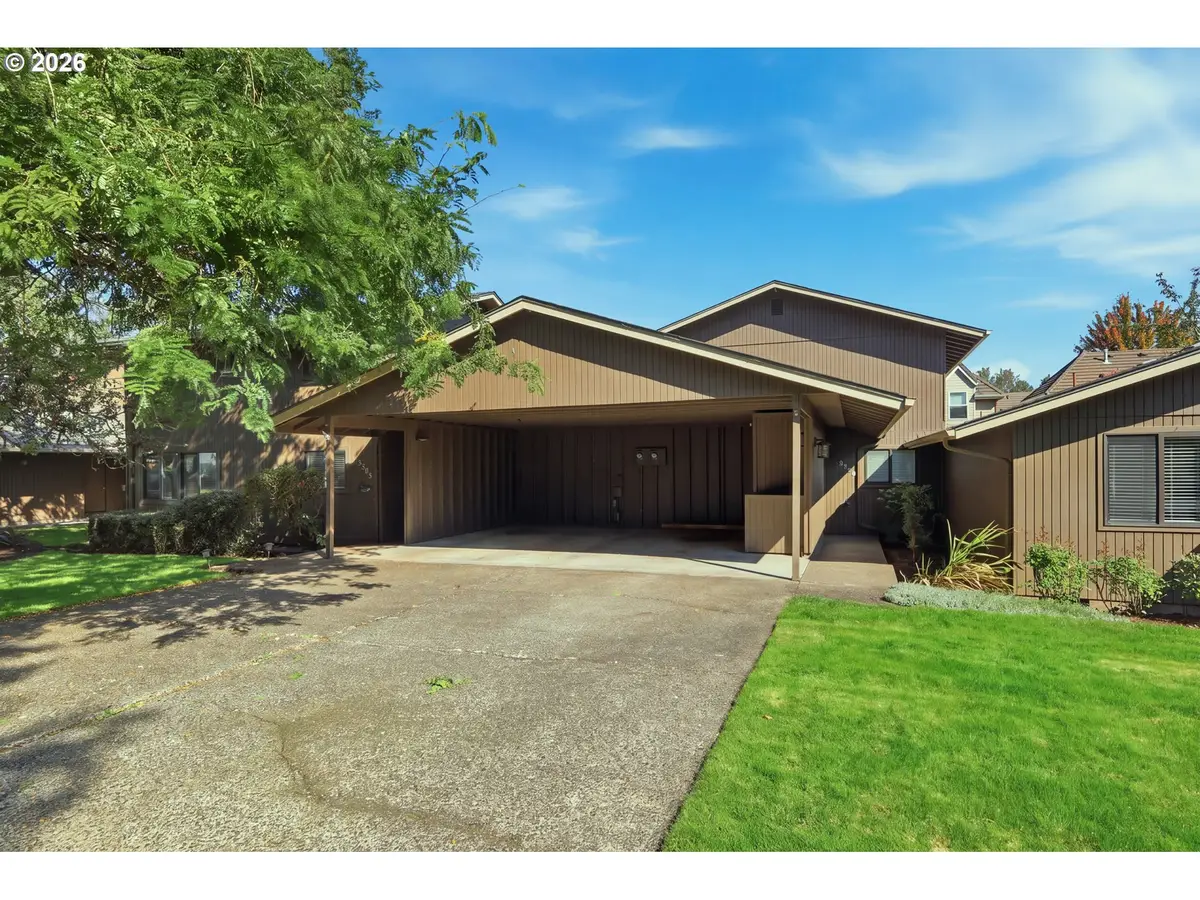 2204 Ridgeway Dr, Eugene, OR 97401 - #1