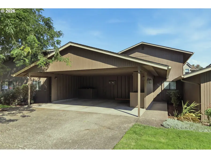 2204 Ridgeway Dr, Eugene, OR 97401 - #3