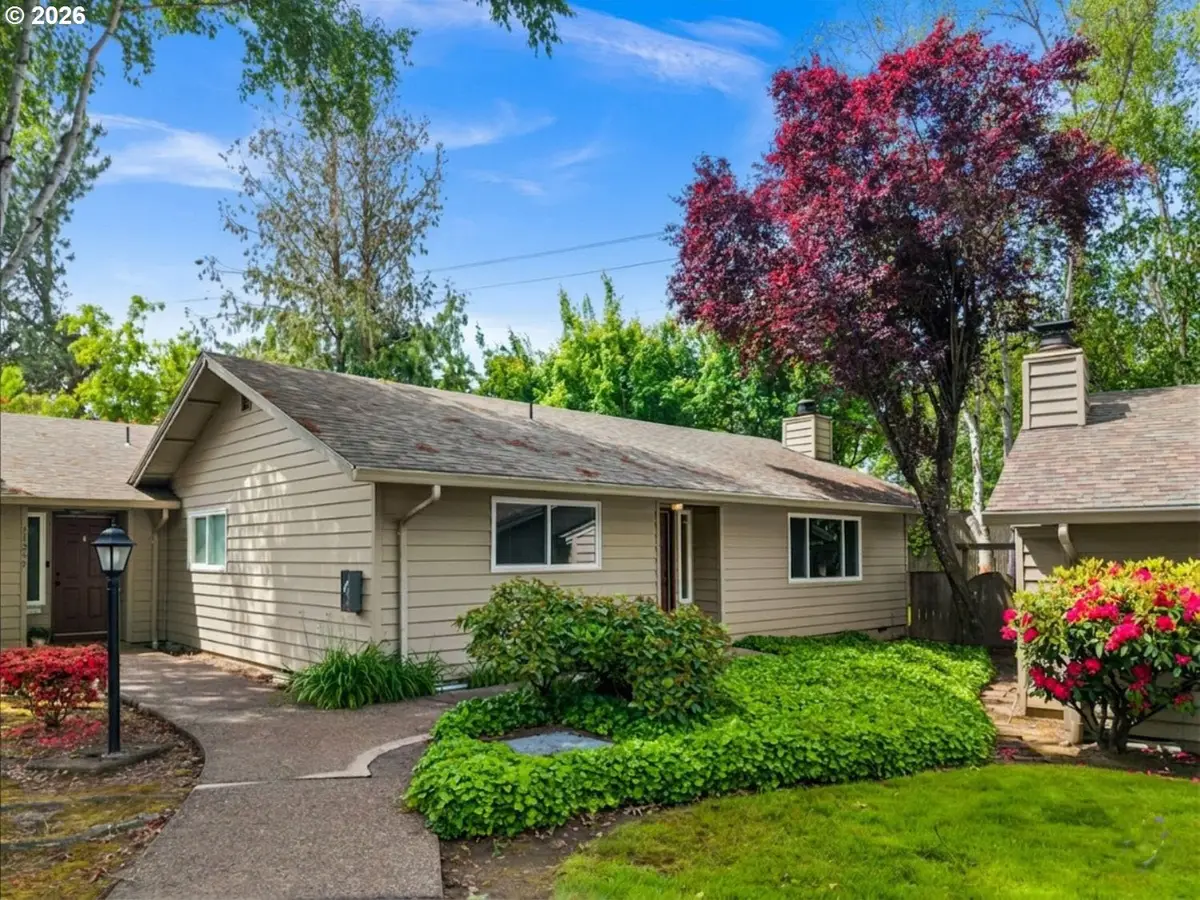 11257 SW Springwood Dr, Portland, OR 97223 - #1