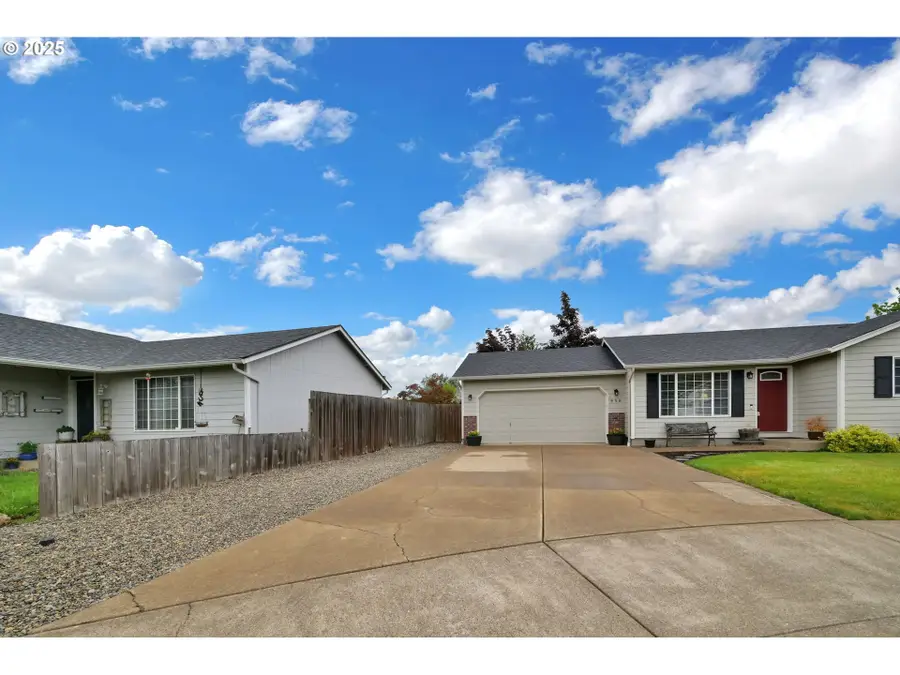 958 Bush Ln, Creswell, OR 97426 - #3