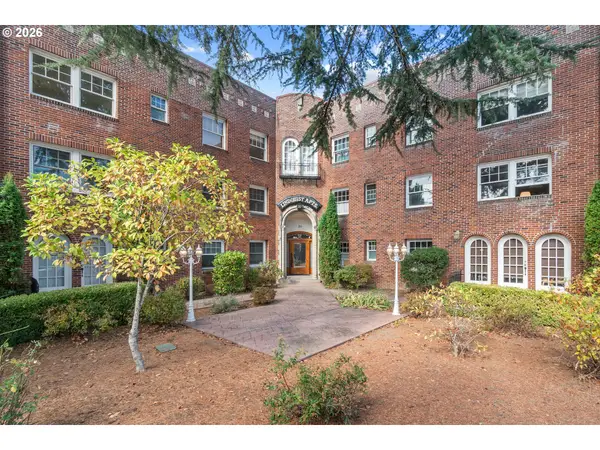 711 NE Randall Ave #301, Portland, OR 97232