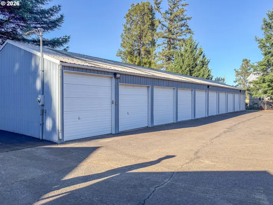 1065 Harlan St, Roseburg, OR 97471 - #2