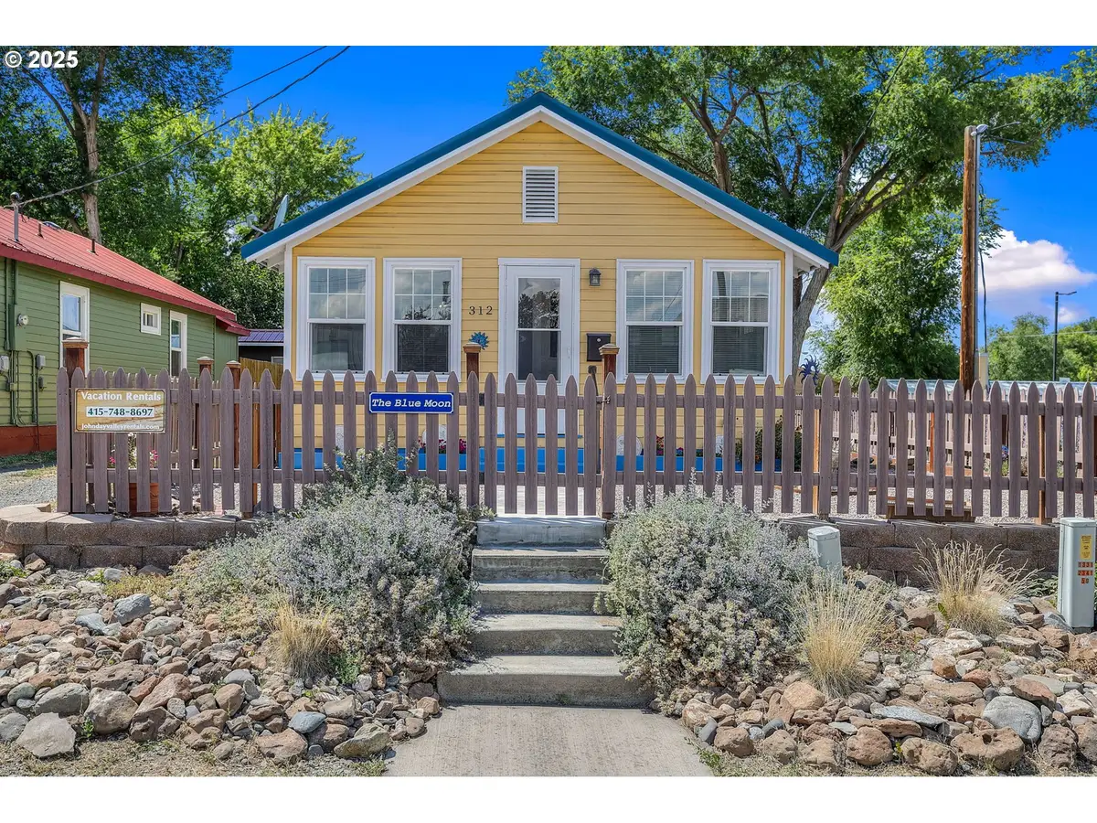 312 N Canyon Blvd, John Day, OR 97845 - Image #1