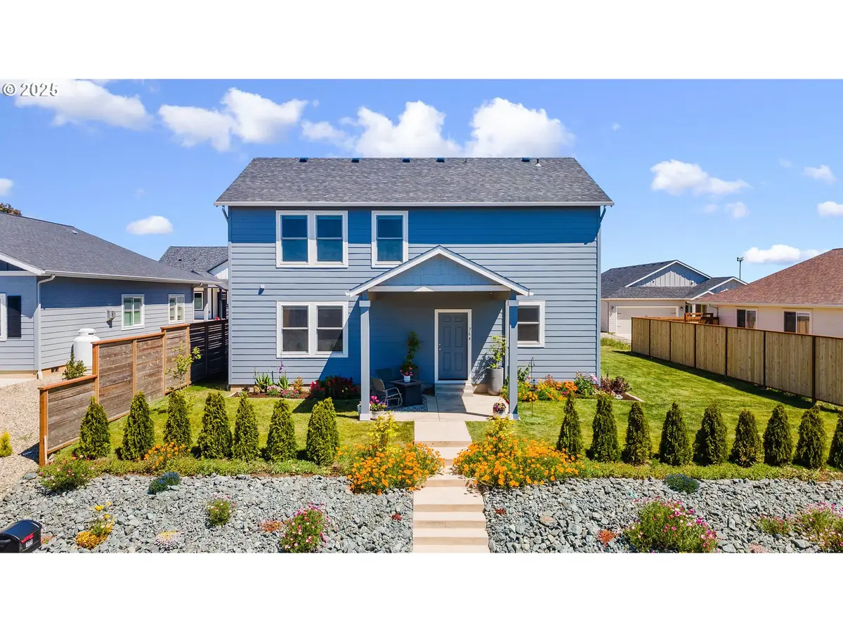 764 Seacrest Dr, Bandon, OR 97411 - Image #1