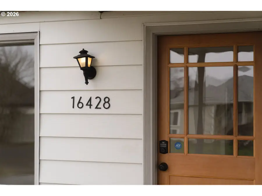 16428 SE Woodward St, Portland, OR 97236 - Image #2