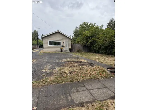 736 5th St, Springfield, OR 97477