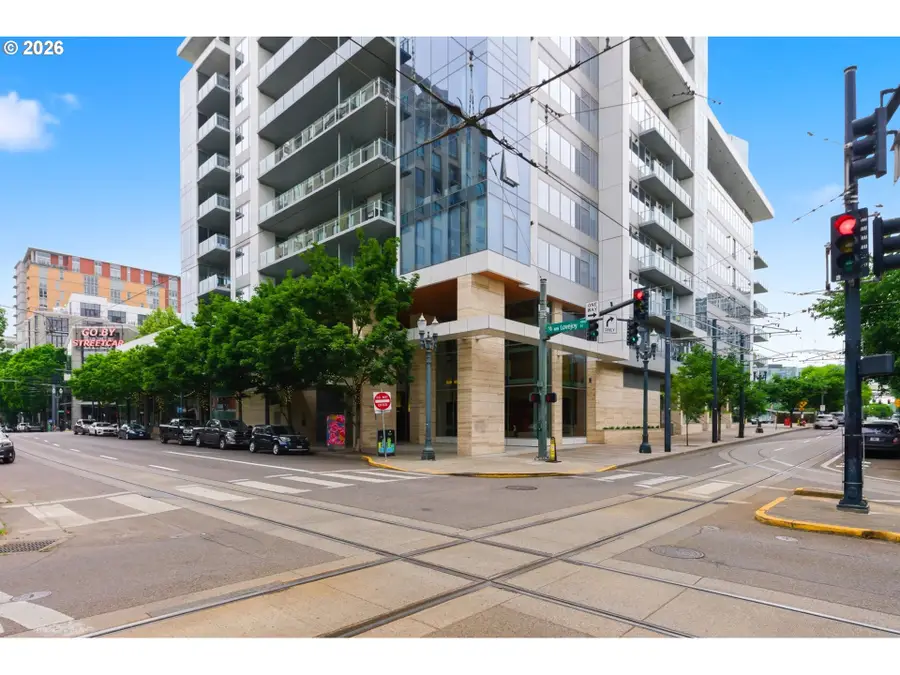 1001 NW Lovejoy St #213, Portland, OR 97209 - #2