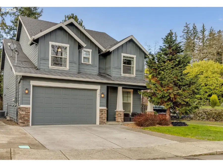 780 E Kenmore St, Gladstone, OR 97027 - Image #2