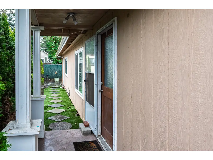 863 SW Liberty Bell Dr, Beaverton, OR 97006 - #3