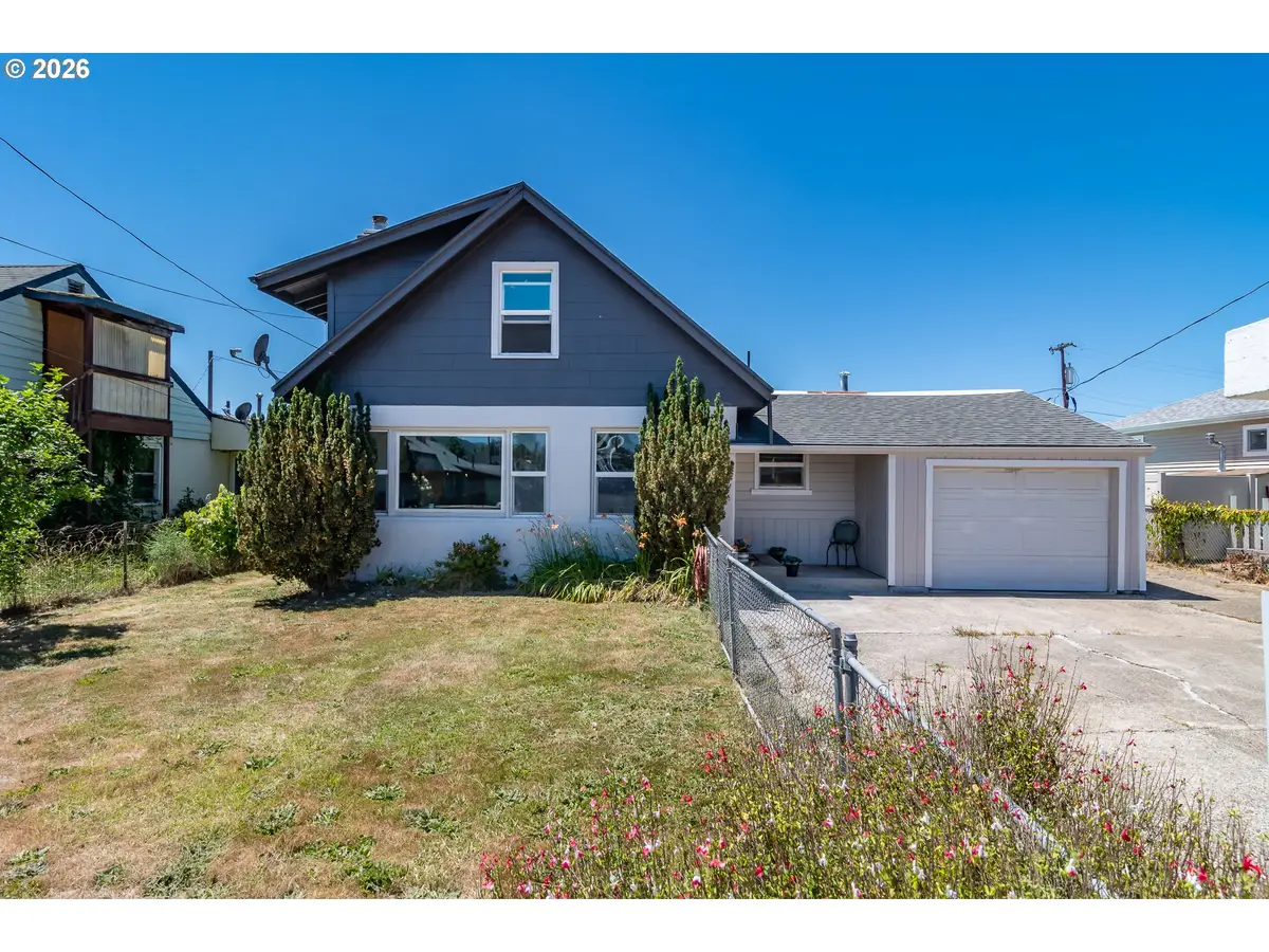 54 NW Rose St, Winston, OR 97496 - #1