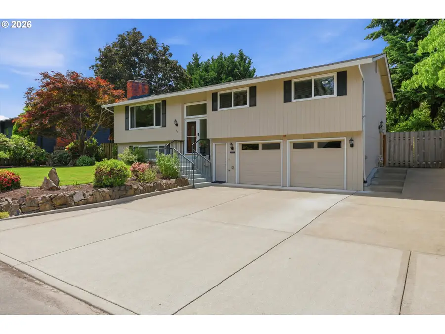 801 SE 37th Ave, Hillsboro, OR 97123 - #2
