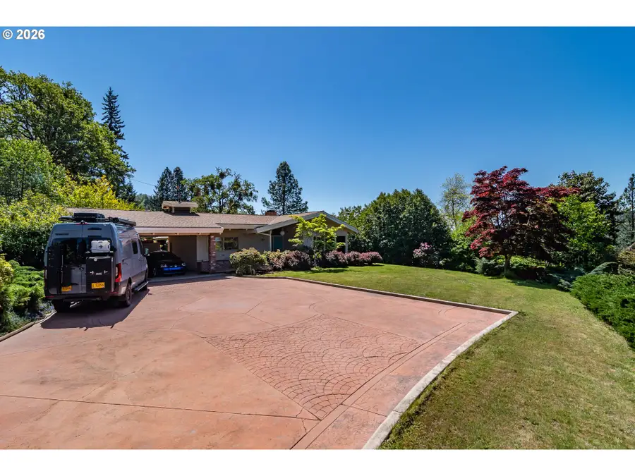 541 SE Terrace Dr, Roseburg, OR 97470 - #3