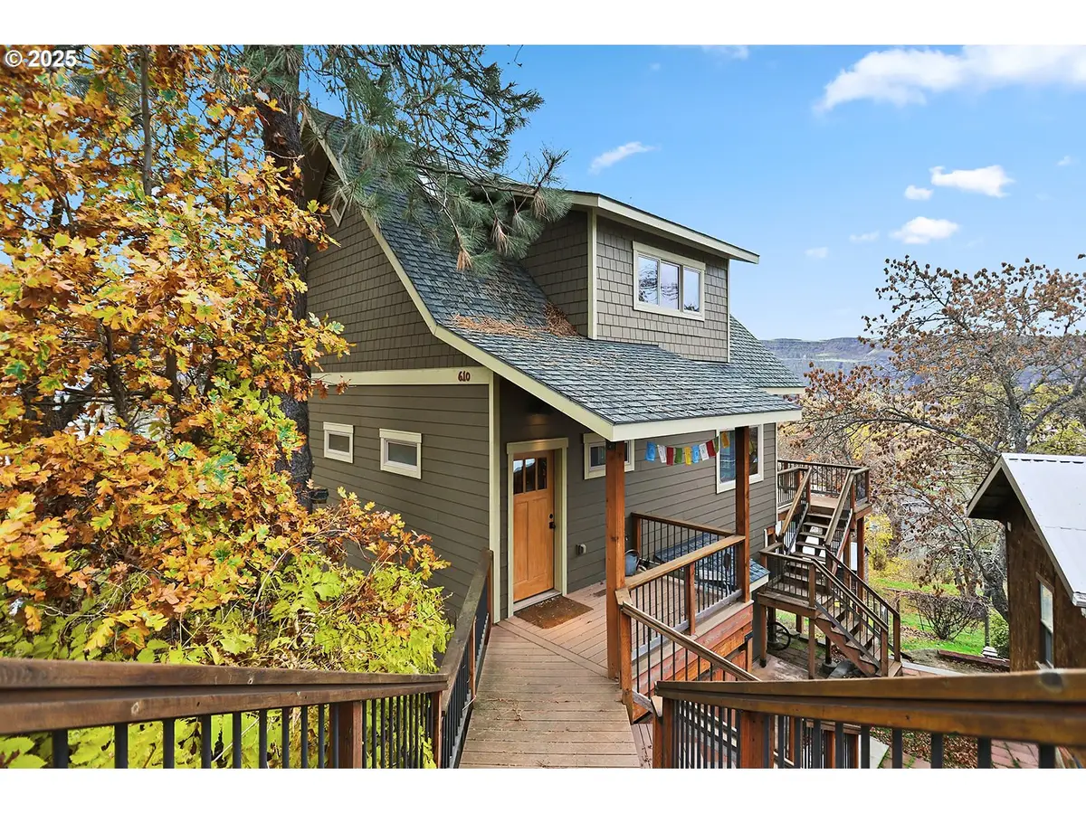 608 Columbia Ave, Lyle, WA 98635 - #1