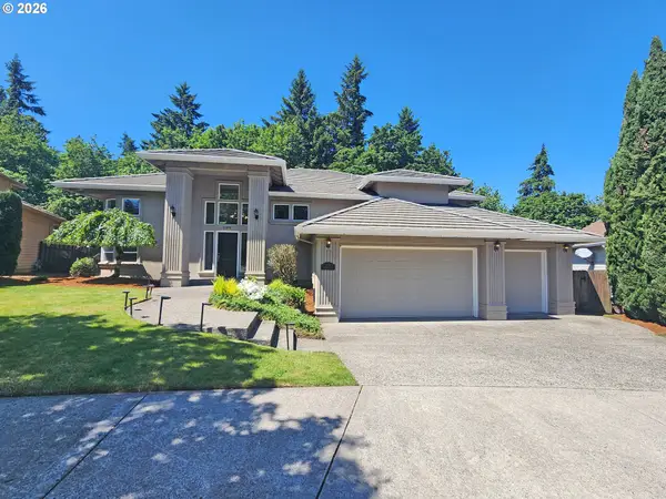 11376 SE Highland Loop, Clackamas, OR 97015
