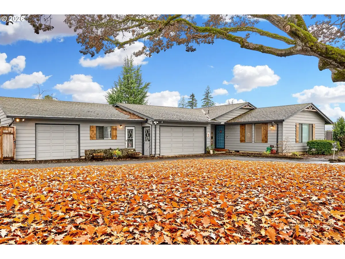 610 E Heintz St, Molalla, OR 97038 - #1