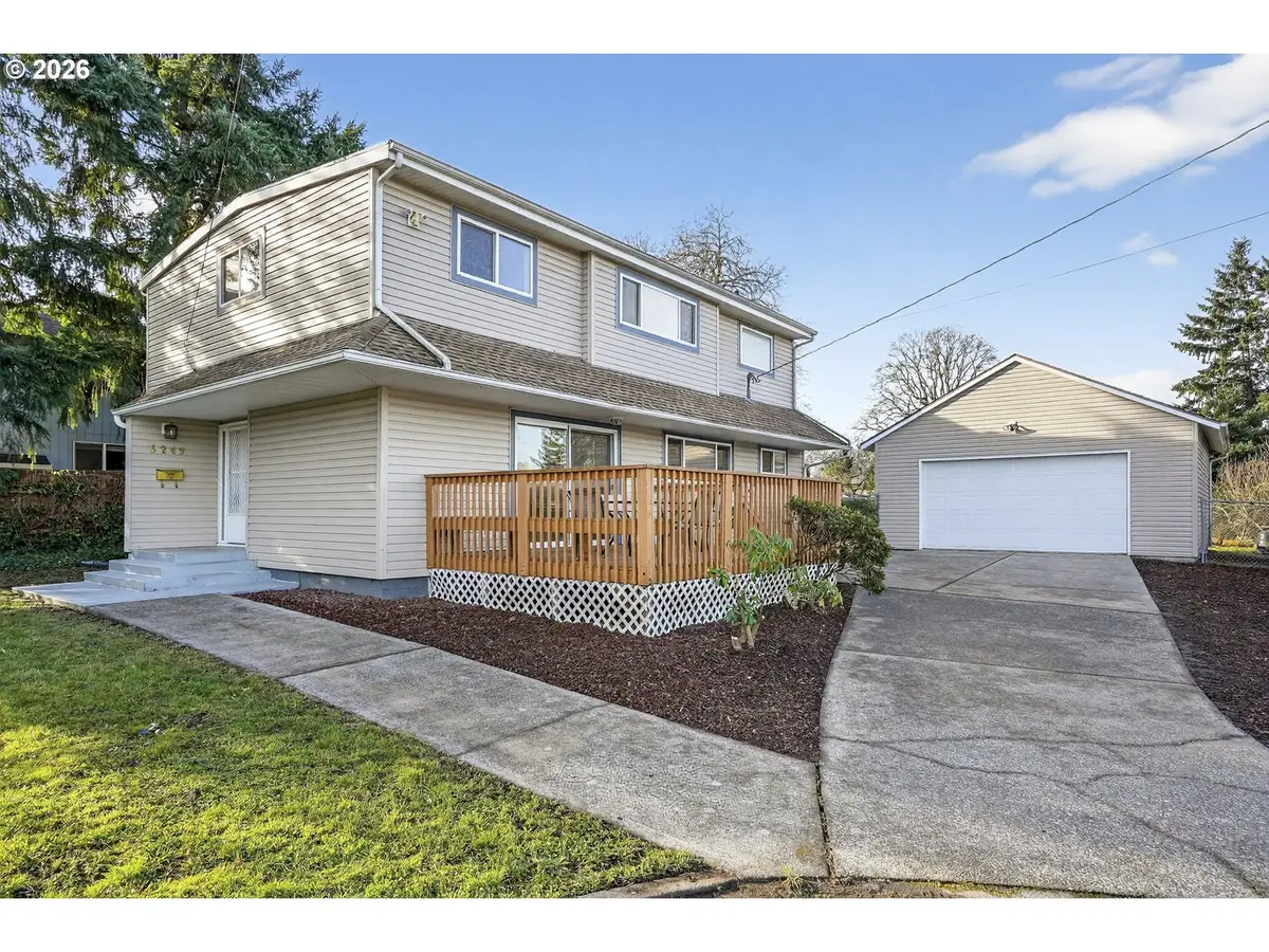 5249 NE 45th Pl, Portland, OR 97218 - Image #1