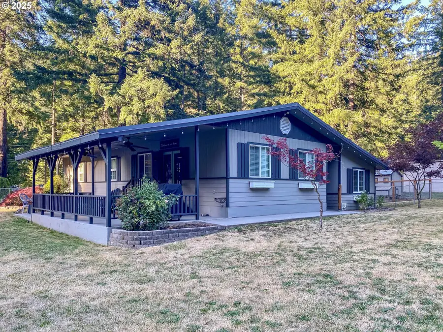 358 Anita Ln, Glide, OR 97443 - Image #2