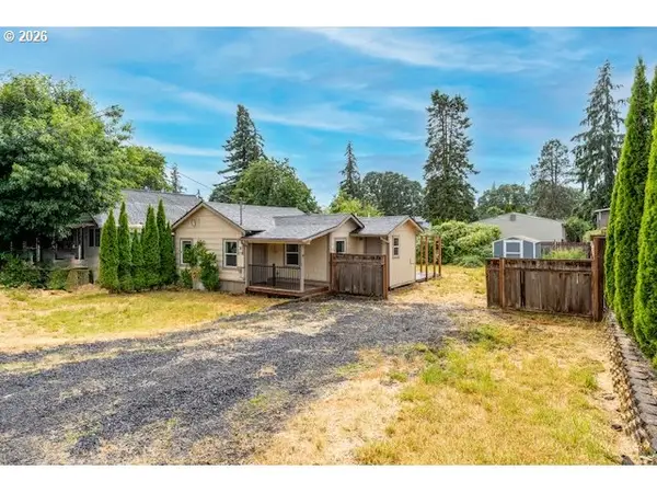 295 N 8th St, StHelens, OR 97051