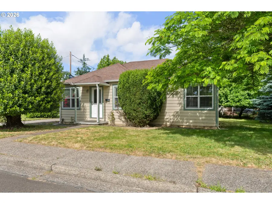 947 W Nebo St, Roseburg, OR 97471 - #2