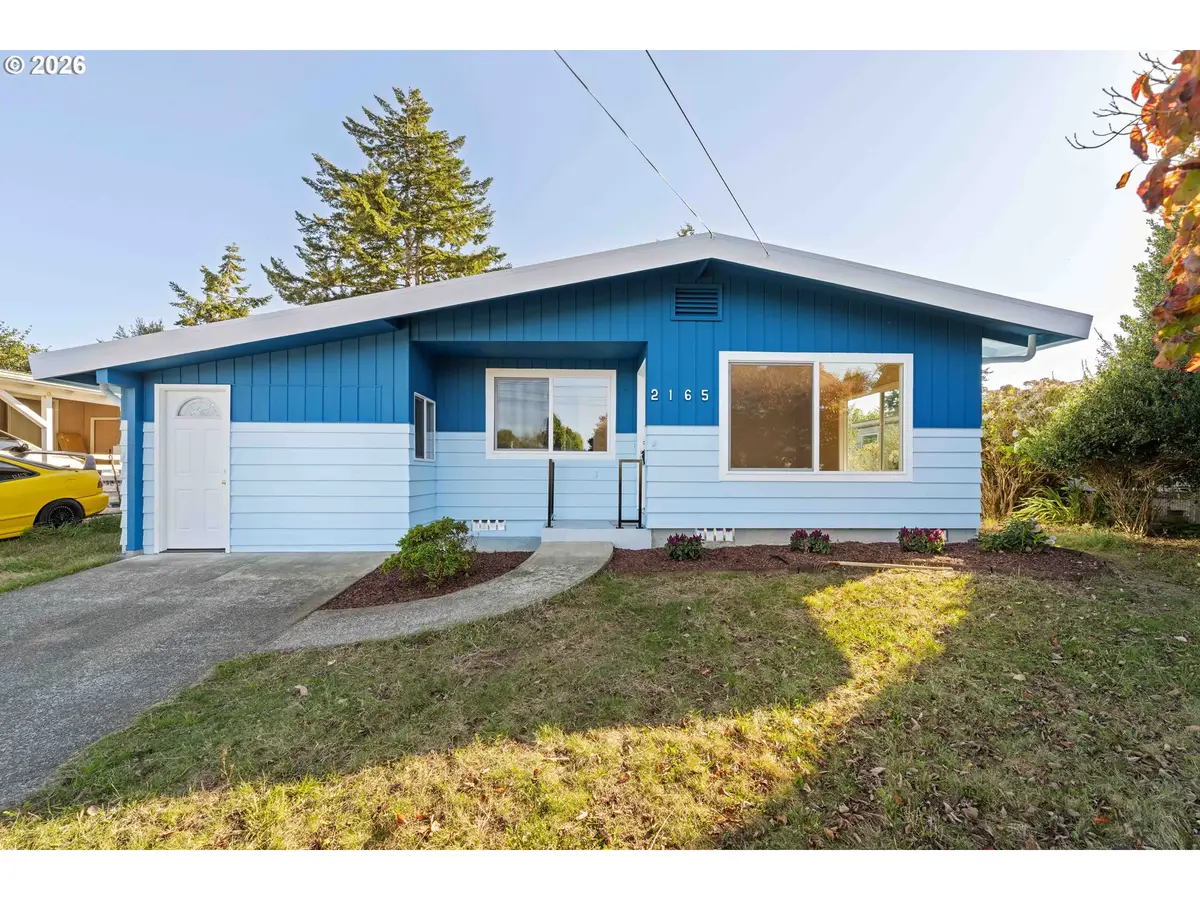 2165 Lewis St, North Bend, OR 97459 - #1