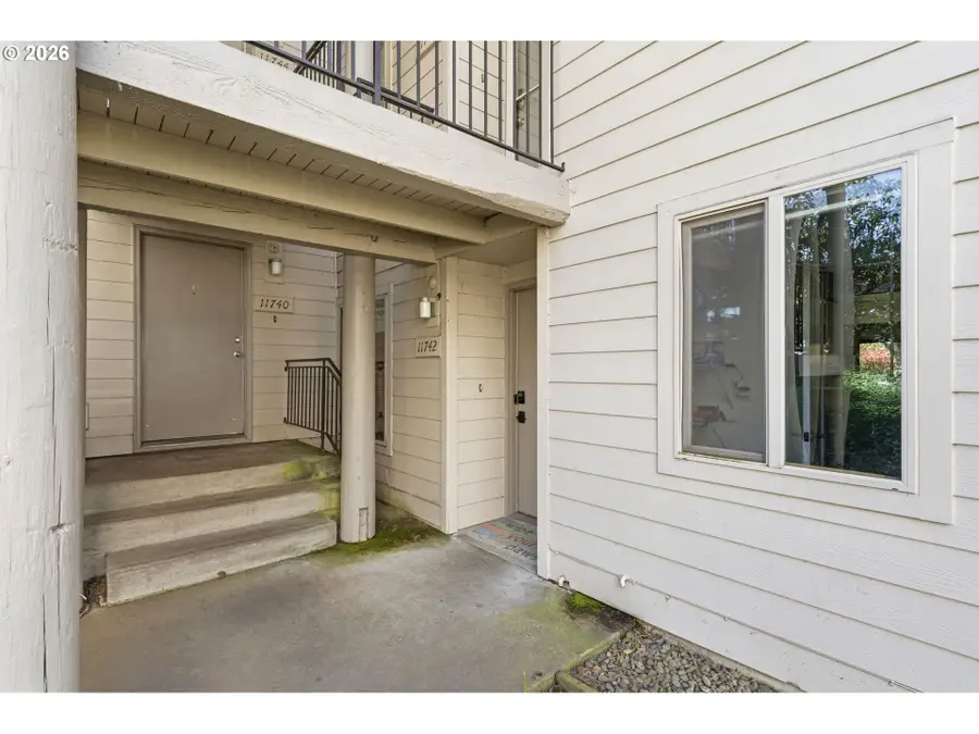 11742 SW Boones Bend Dr, Beaverton, OR 97008 - #2