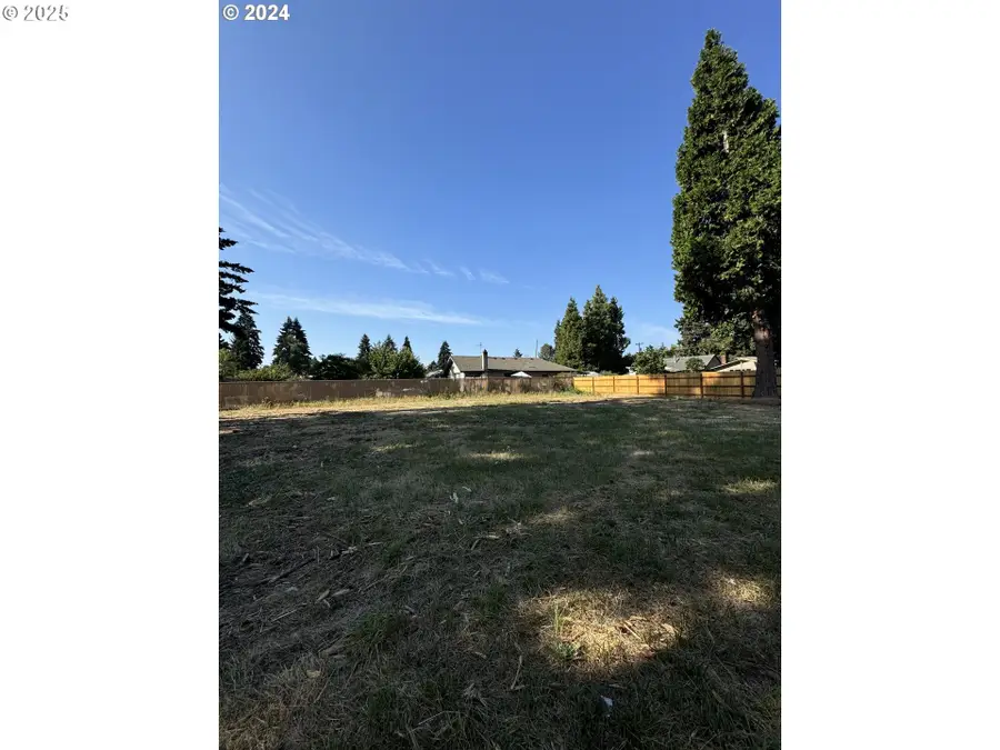 E Irwin, Eugene, OR 97402 - Image #2