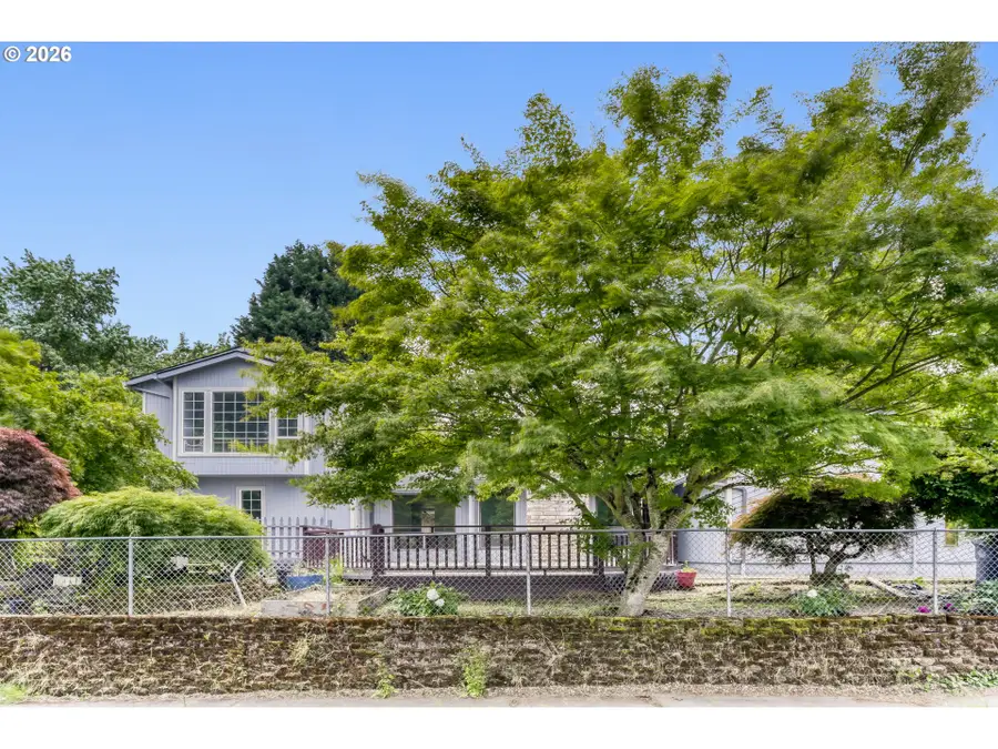 1424 SE 28th Ave, Hillsboro, OR 97123 - #2