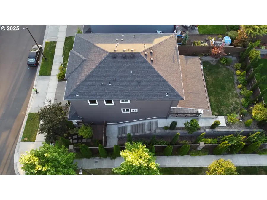 15557 SW Wren Ln, Beaverton, OR 97007 - Image #2