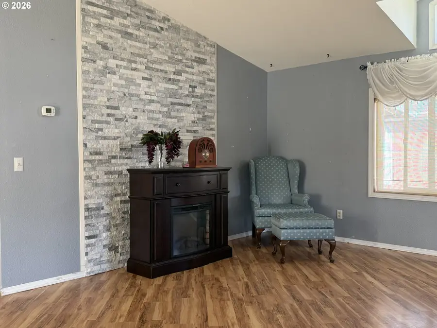 910 Cowl St #52, Milton Freewater, OR 97862 - #3