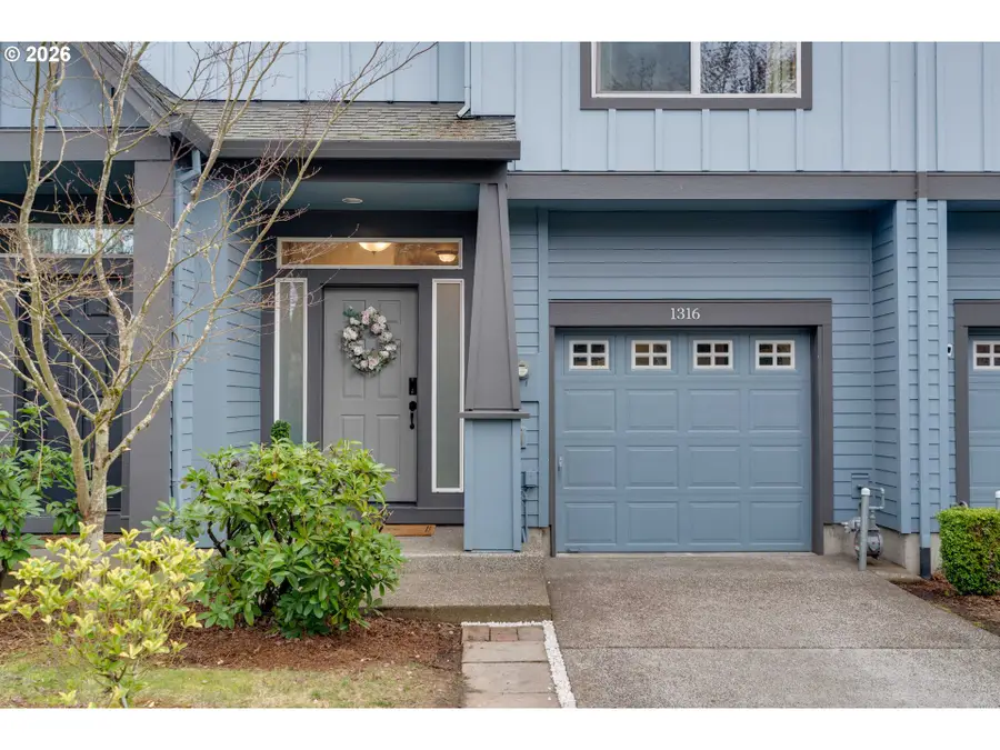 1316 SE Roundelay St, Hillsboro, OR 97123 - #3