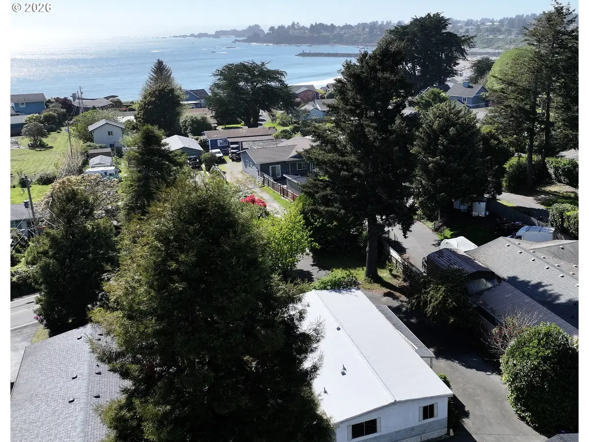 15931 Oceanview Dr, Brookings, OR 97415 - #1