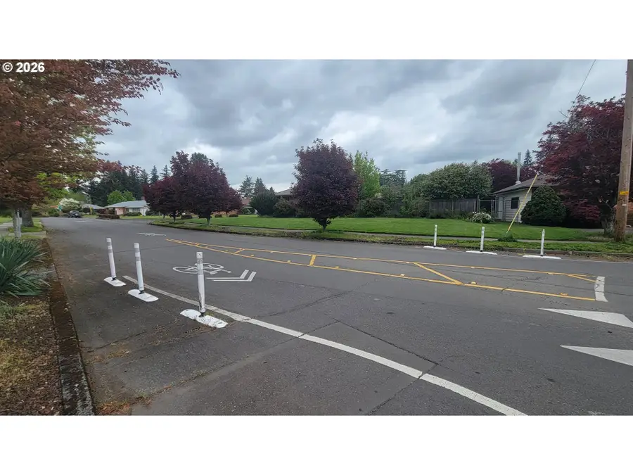 10826 NE Oregon St, Portland, OR 97220 - #2