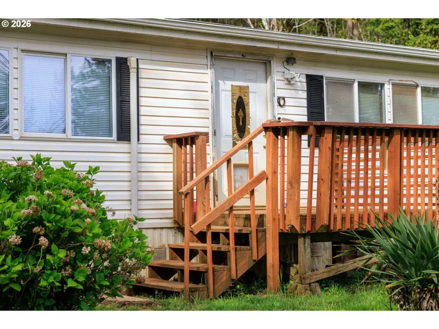 28330 Jones Dr, Foster, OR 97345 - #2