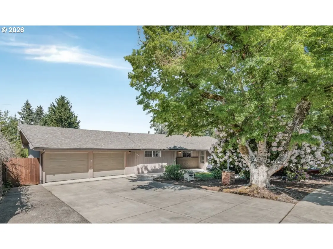 2225 W 28th Ave, Eugene, OR 97405 - #1