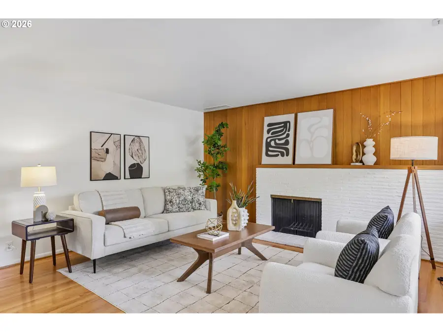 9745 SW Inglewood Ct, Portland, OR 97225 - #3