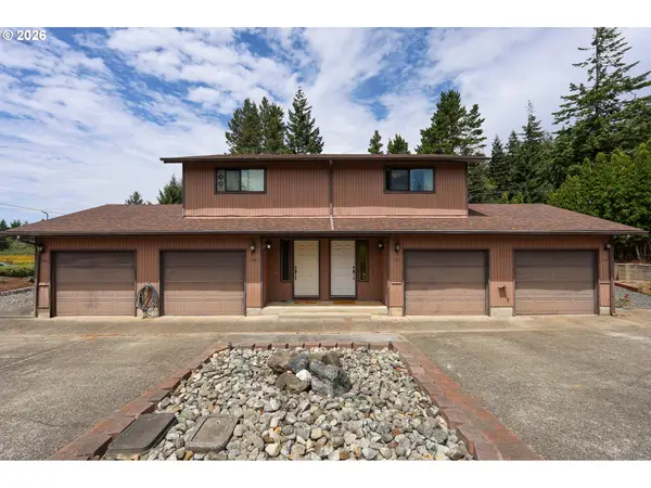 1460 Scott Ln, NorthBend, OR 97459
