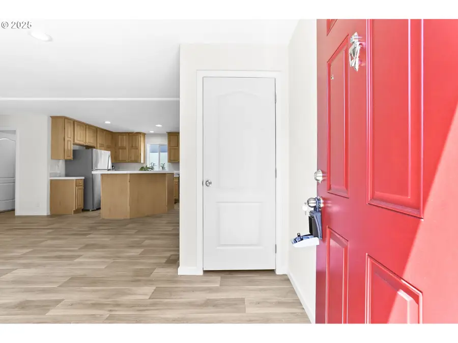 18780 Central Point Rd #F, Oregon City, OR 97045 - Image #3