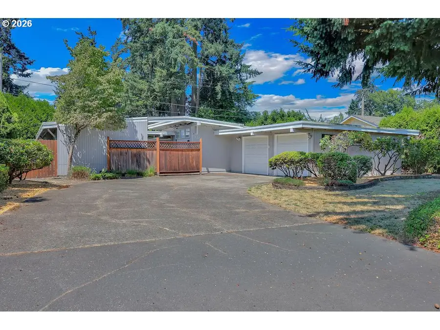 3270 Game Farm Rd, Springfield, OR 97477 - #3