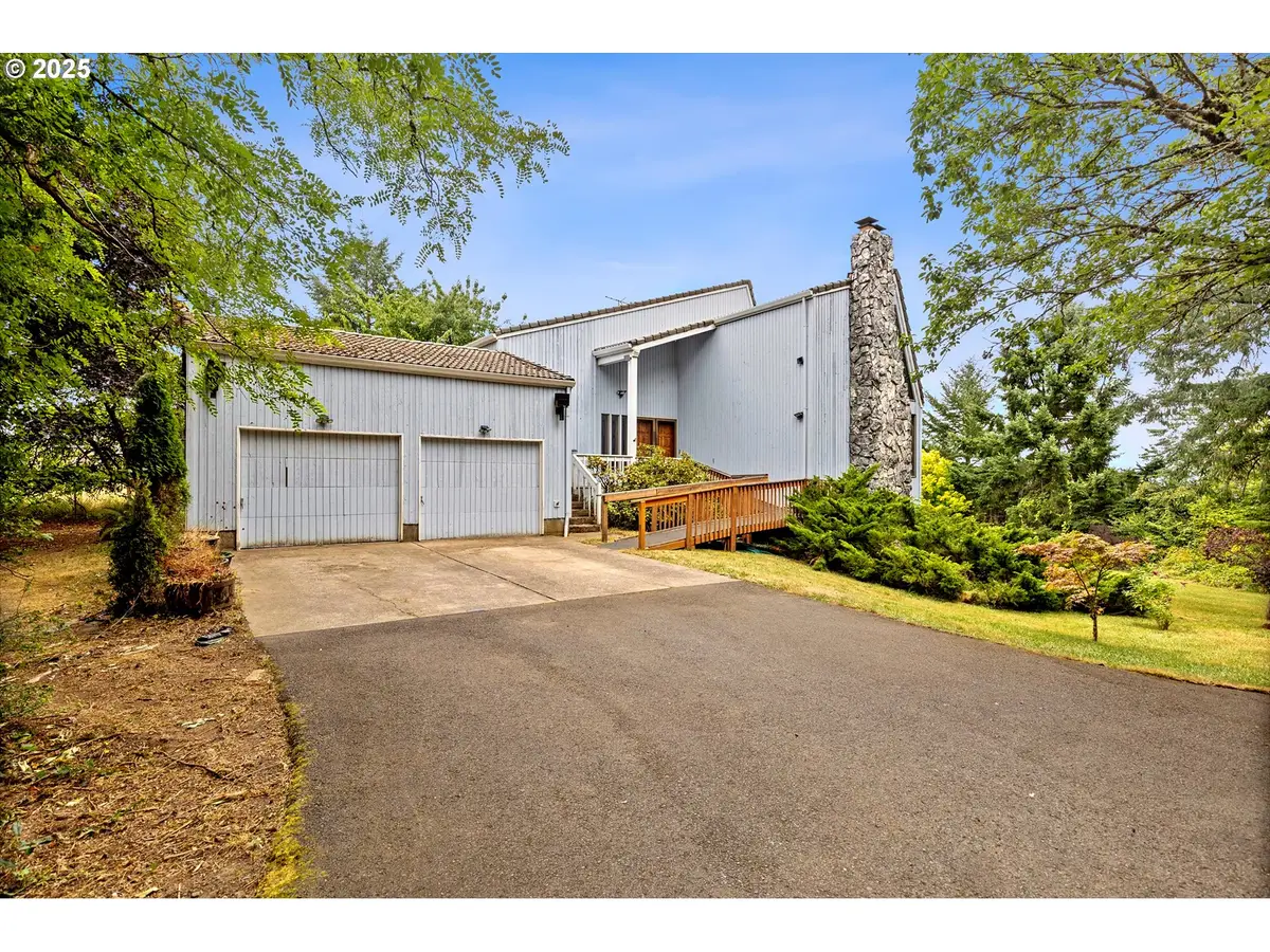 22905 NE Mountain Top Rd, Newberg, OR 97132 - Image #1