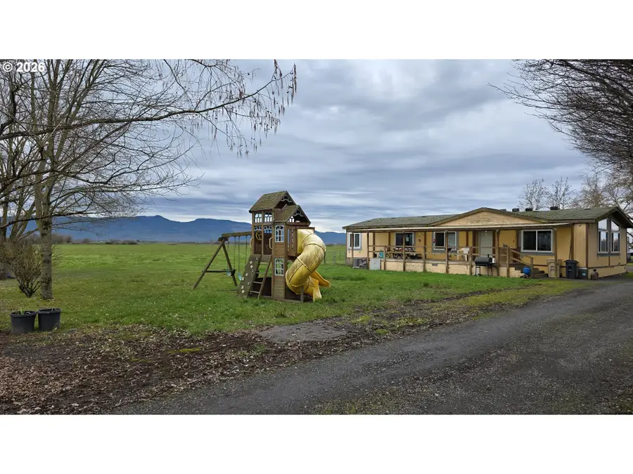 30540 Priceboro Dr, Harrisburg, OR 97446 - #2