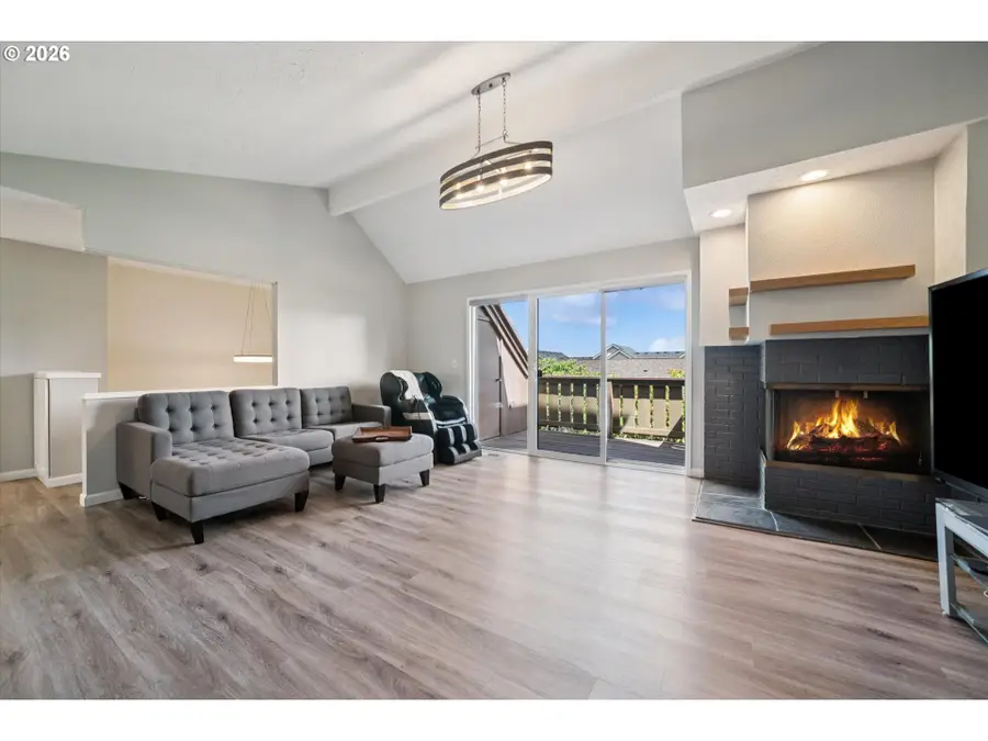 14622 NE Rose Pkwy, Portland, OR 97230 - #3