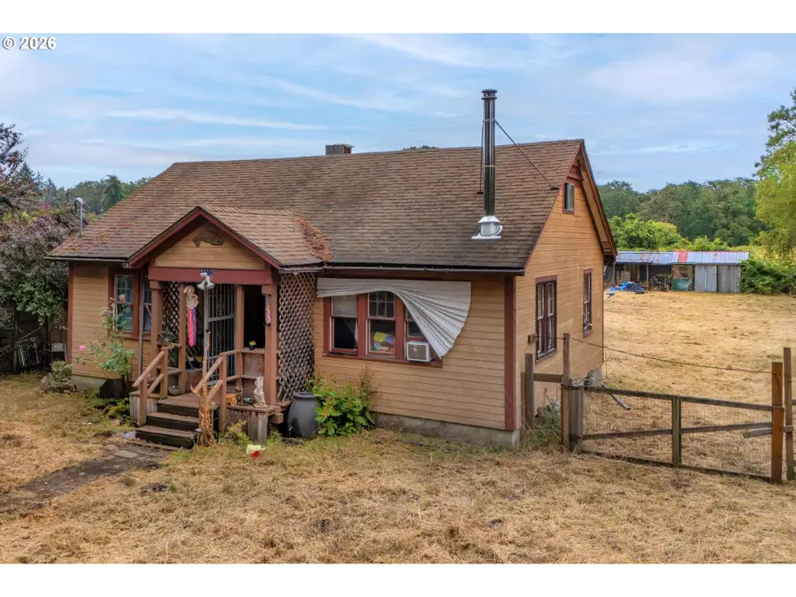 54330 Freeman Rd, Scappoose, OR 97056 - #2