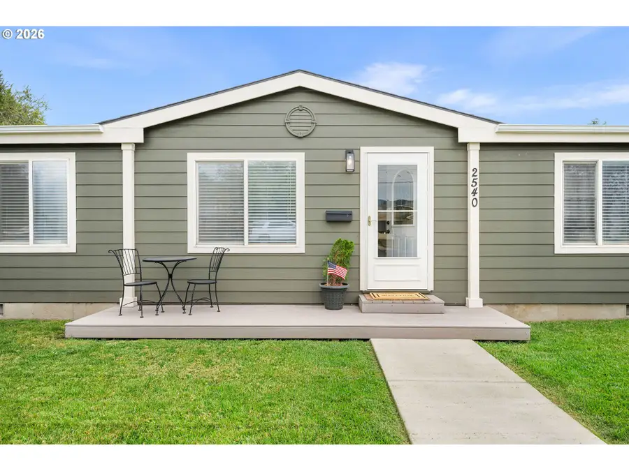 2540 11th St, Baker City, OR 97814 - #3