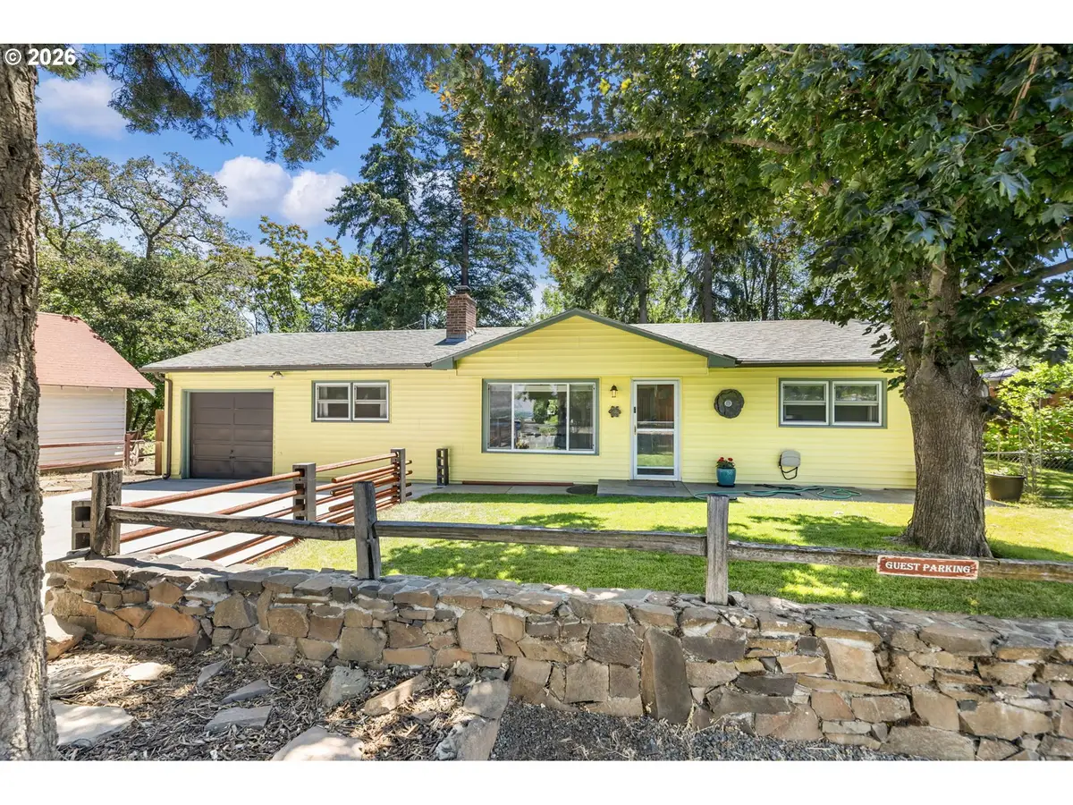 1306 E 18th St, The Dalles, OR 97058 - #1