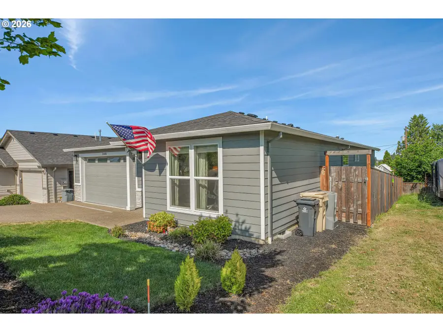 1448 SW 11th St, Dallas, OR 97338 - #2