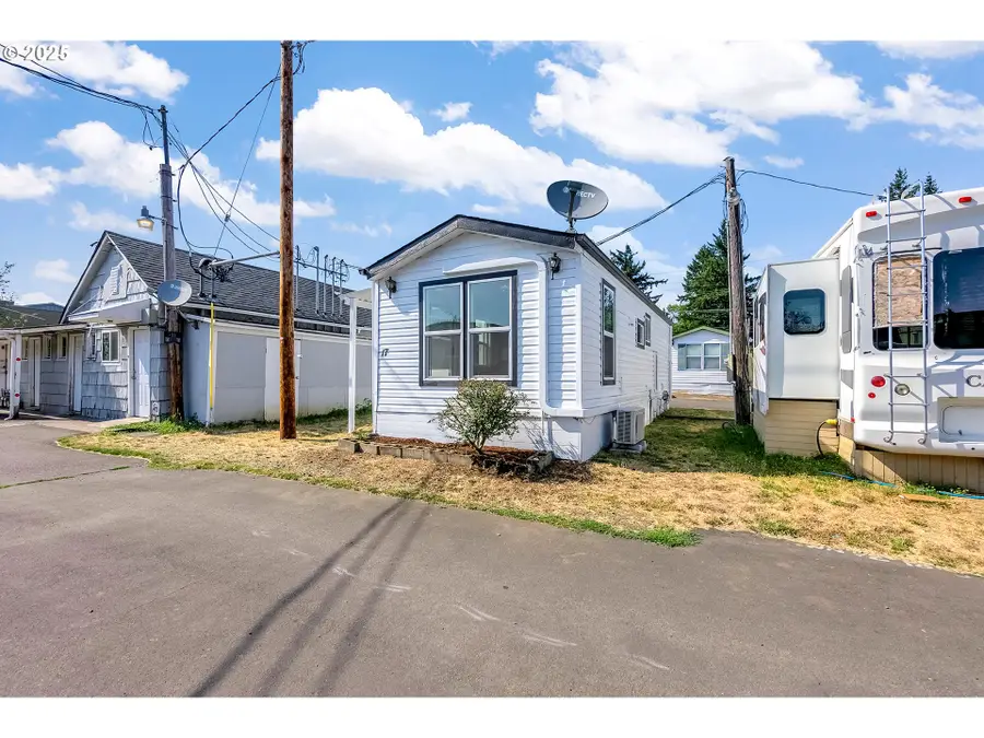 12726 SE Division St #17, Portland, OR 97236 - Image #3