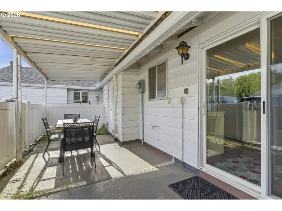 618 NE Fleming Ave, Gresham, OR 97030 - #3