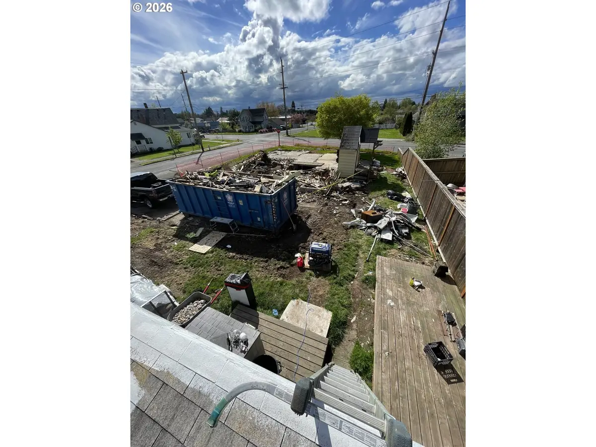 515 N Main St, Mount Angel, OR 97362 - #1